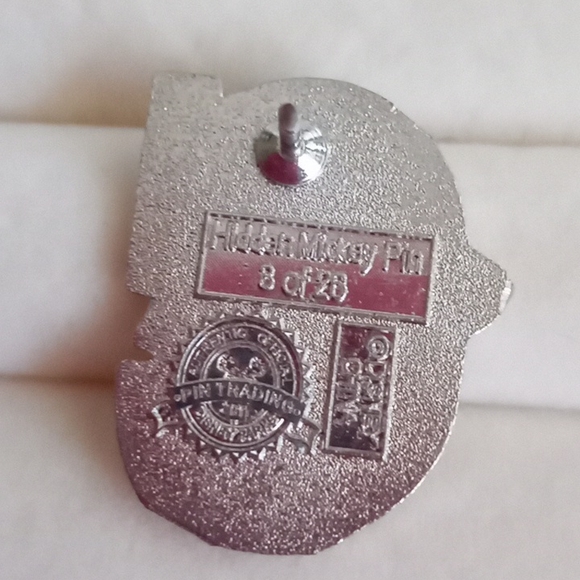 DISNEY CHESHIRE CAT ON THE LETTERS C - Picture 2 of 5